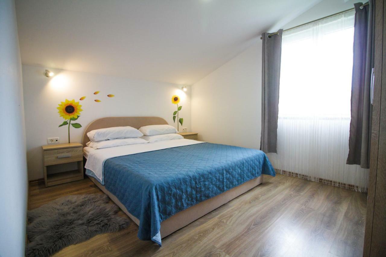 Sebi Apartment 300 M From Beach روفينج المظهر الخارجي الصورة